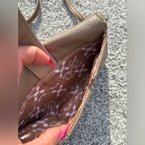 JESSICA SIMPSON Wristlet Wallet Crossbody Color Taupe - Picture 6 of 8